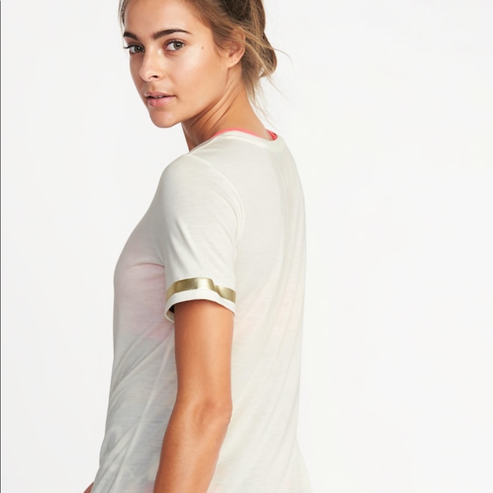 Old Navy Relaxed Performance Tee